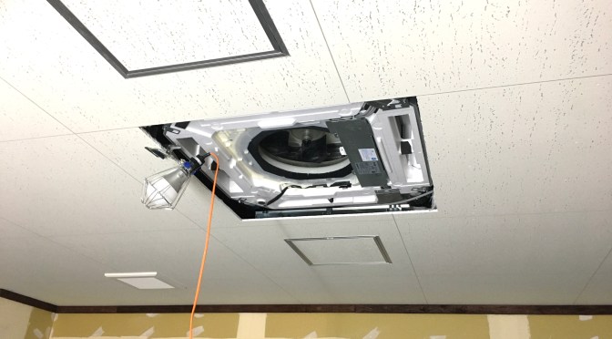 冷媒配管の断熱材は縮むので注意